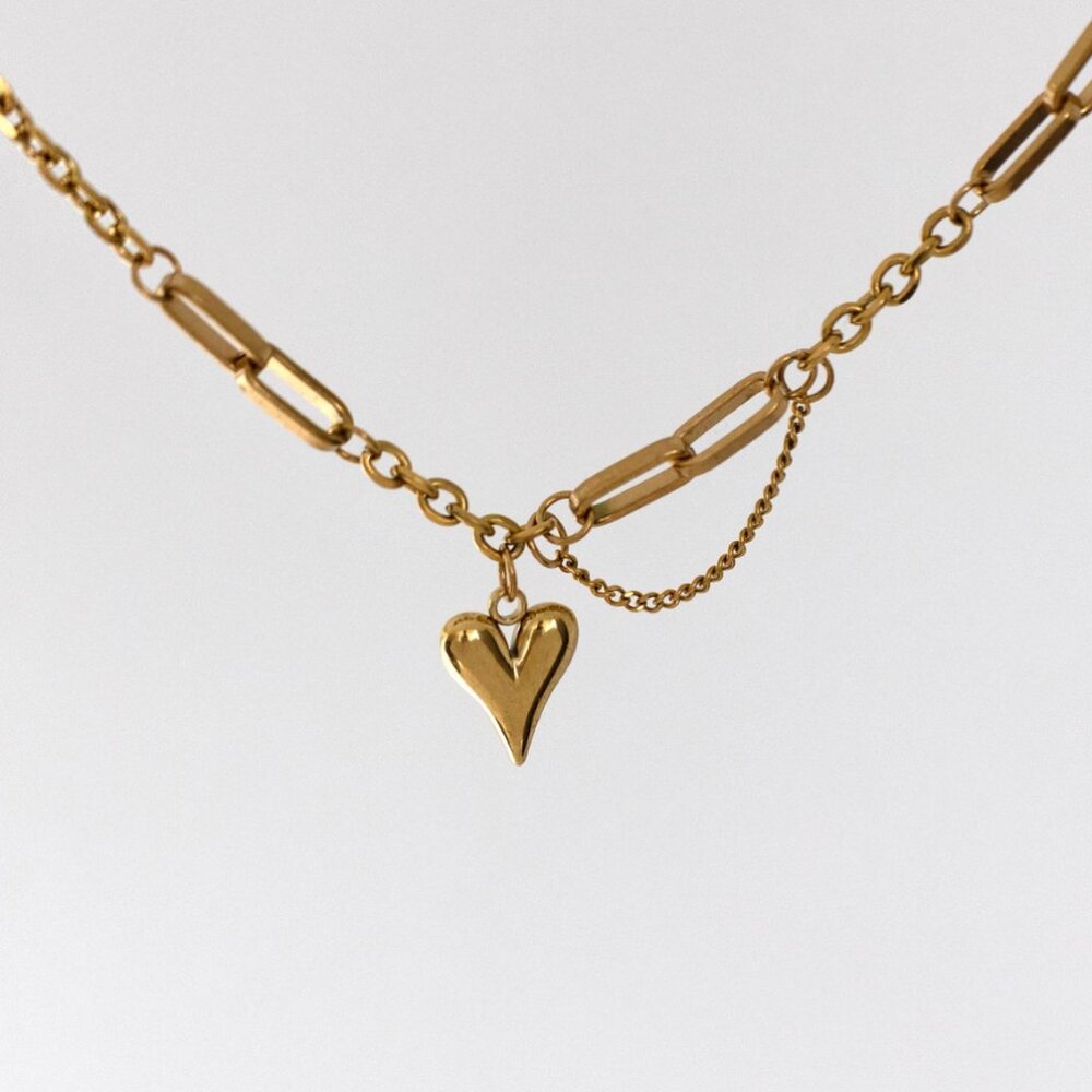 Woman 18K Gold Plated Stainless Steel heart Charm Chain Necklace 18.5' - Picture 4 of 5